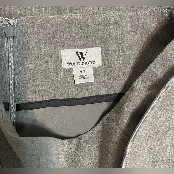 Worthington Pencil Skirt. Gray. Size 10. C1 - Picture 8 of 9